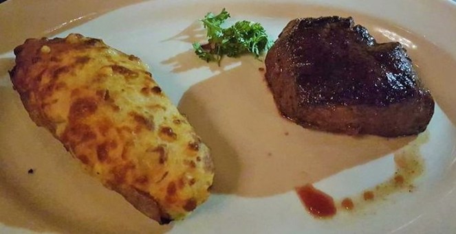 Altonsfiletand2bakedpotato